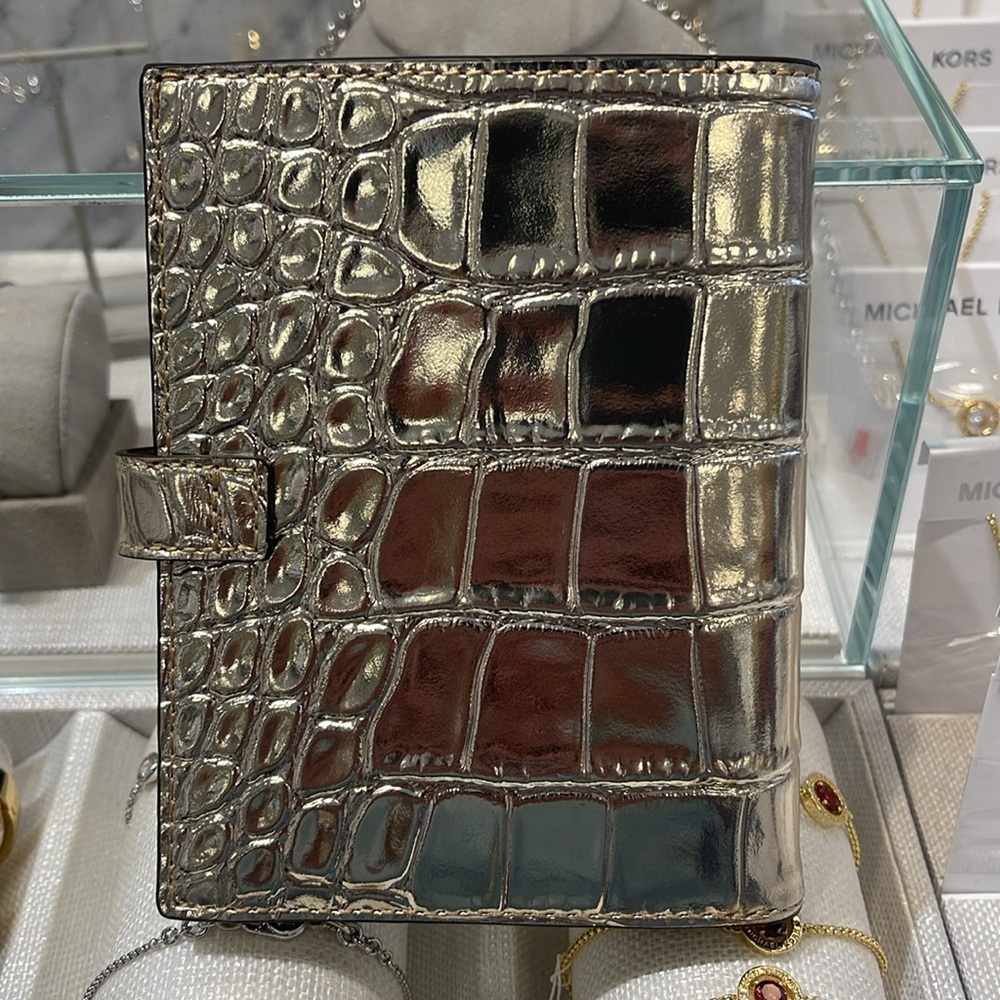 Michael Kors Empire Metallic Crocodile Embossed Leather Passport Wallet
NWT - Picture 4 of 16